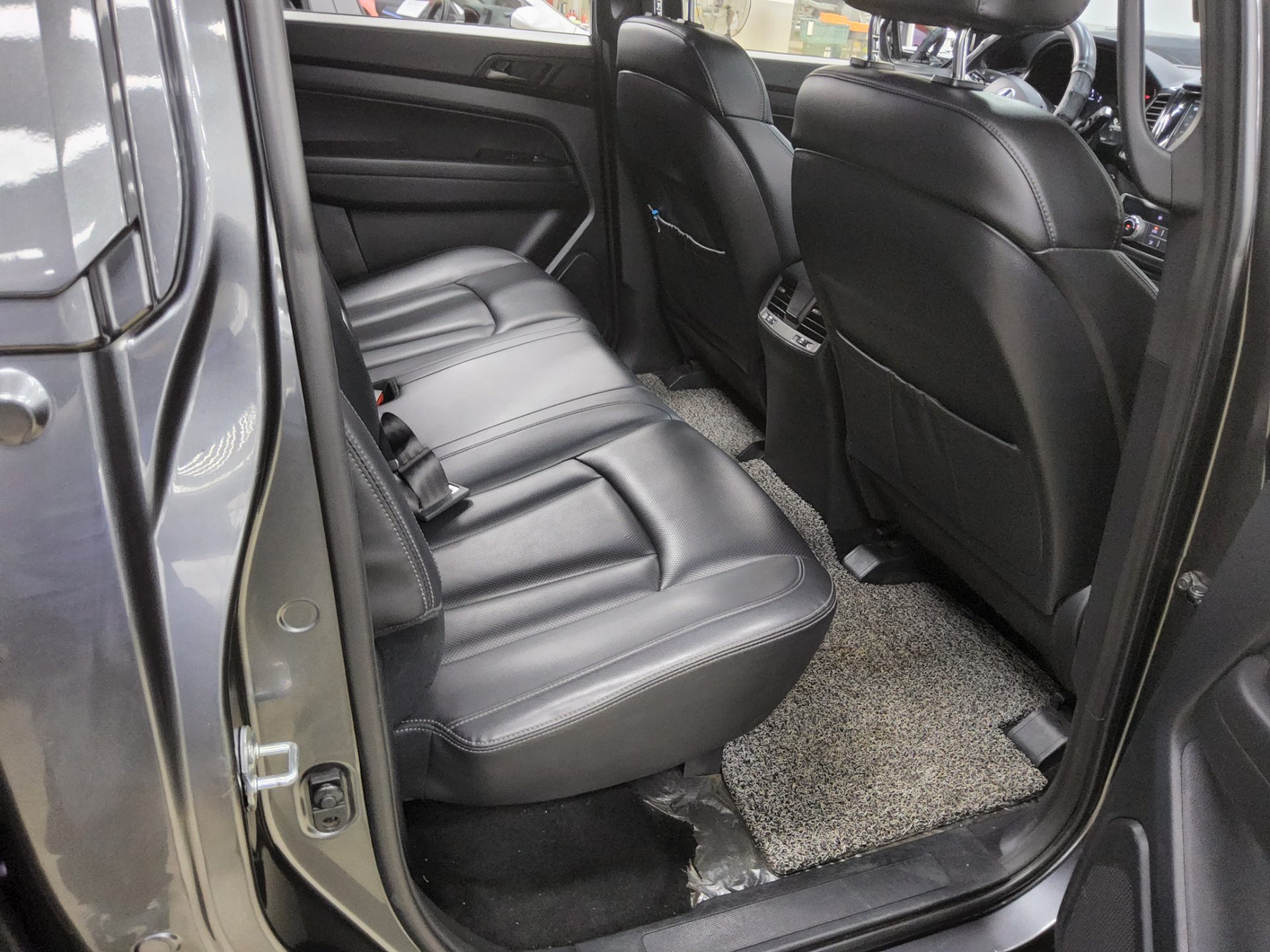 2021 - ssangyong rexton