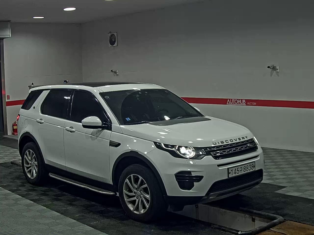 2019 - land rover discovery