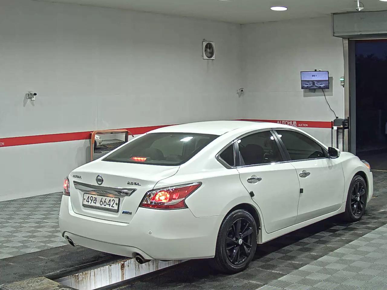 2014 - nissan altima
