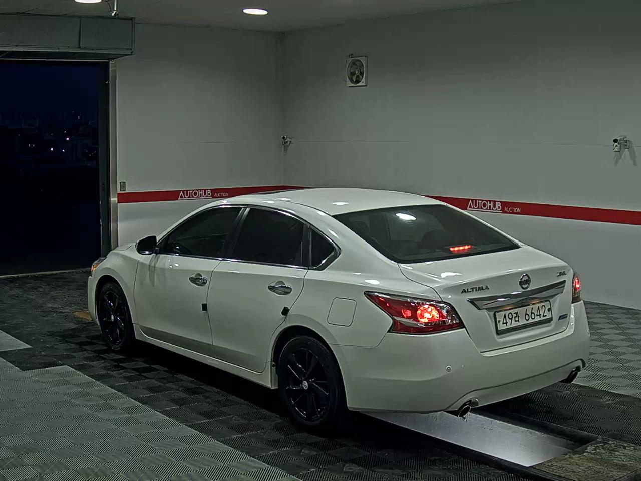 2014 - nissan altima