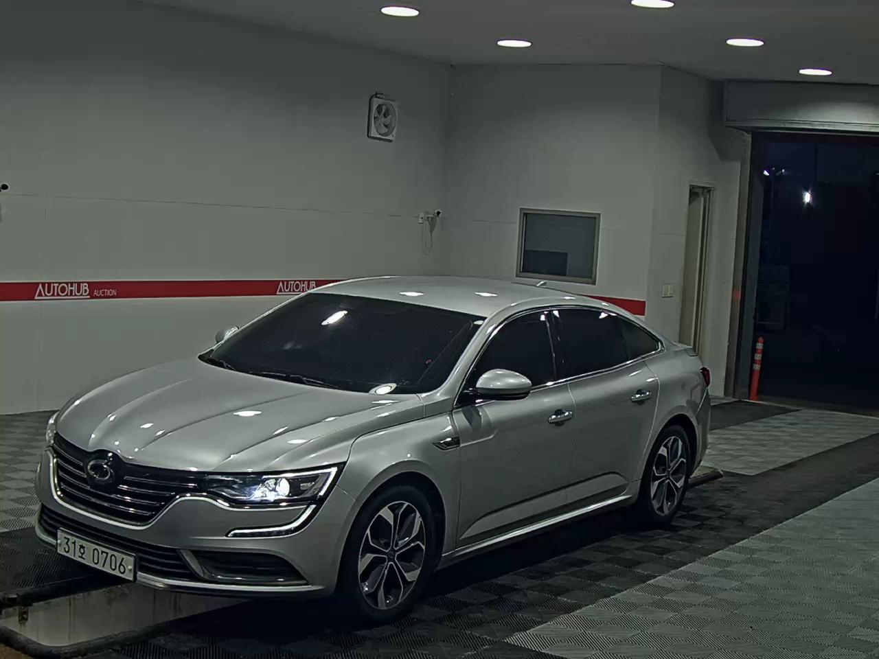 2019 - renault sm6