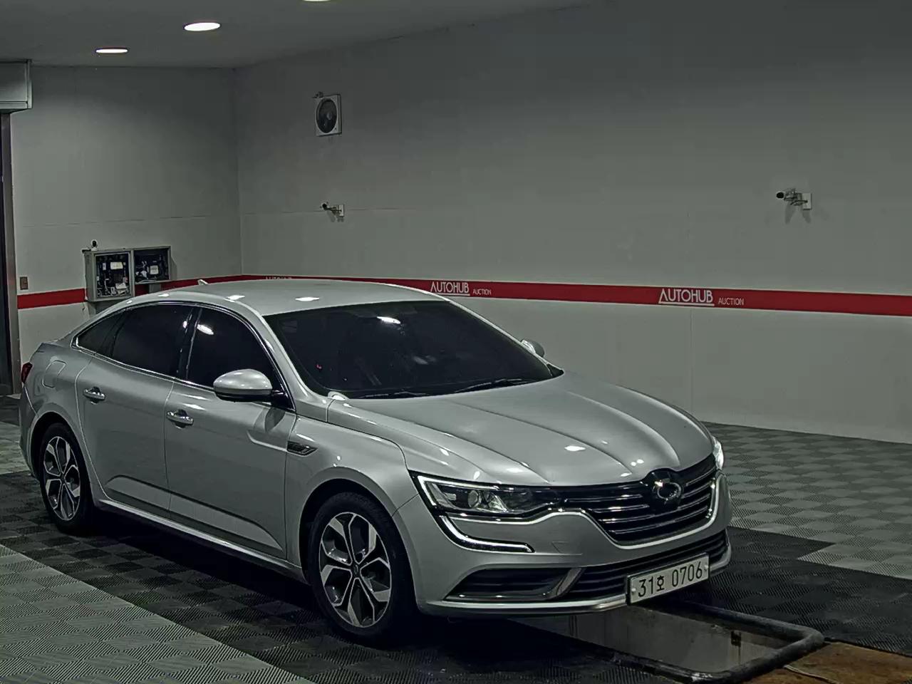2019 - renault sm6
