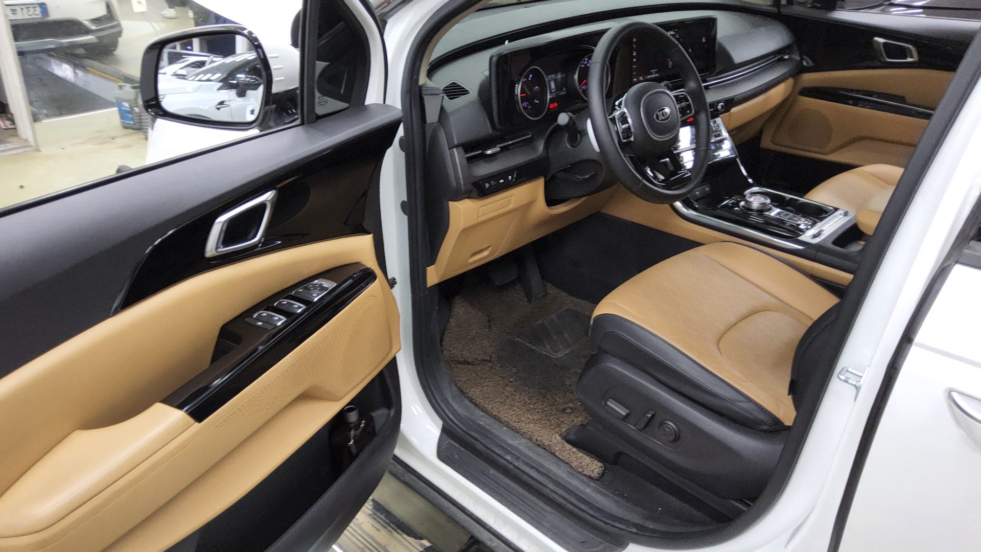 2021 - kia carnival