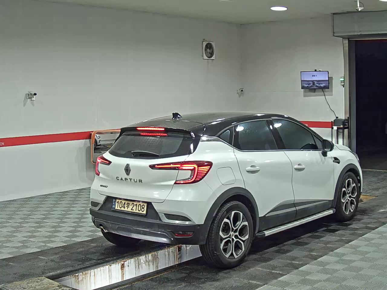 2021 - renault captur