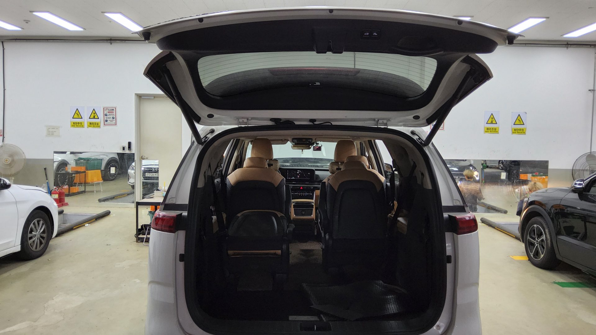 2021 - kia carnival