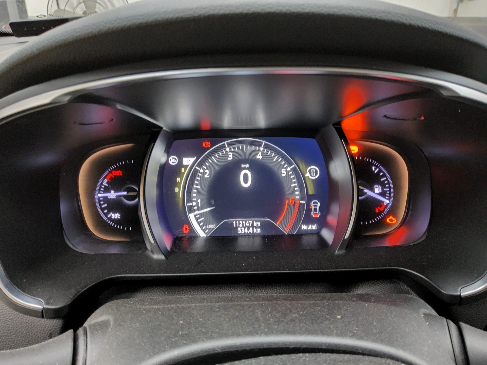 2016 - renault sm6