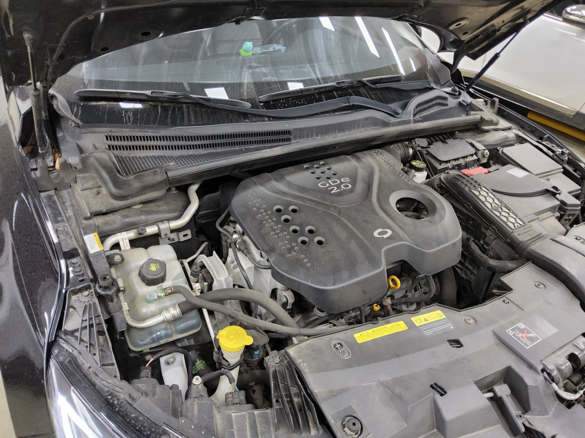 2016 - renault sm6