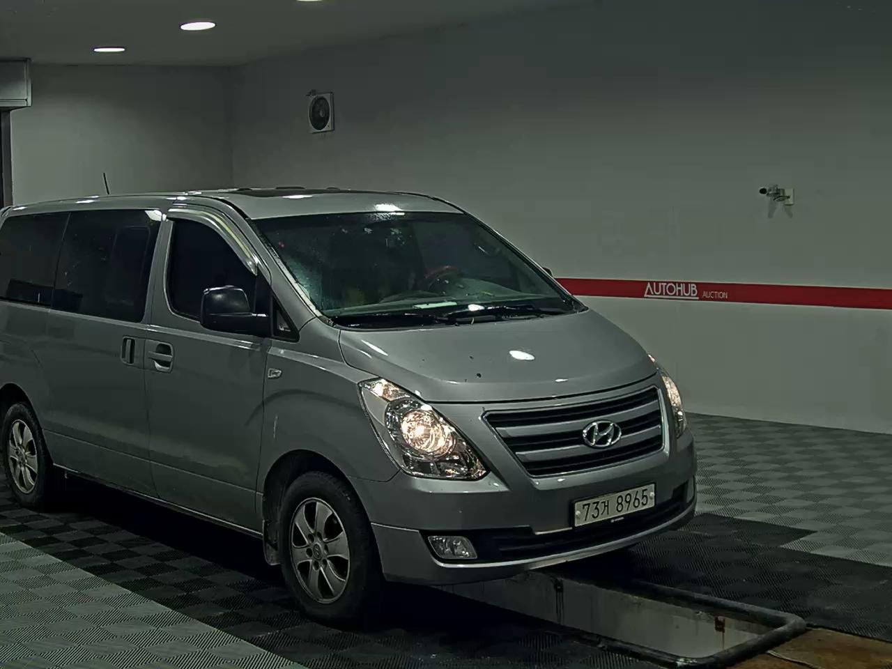 2016 - hyundai grand starex