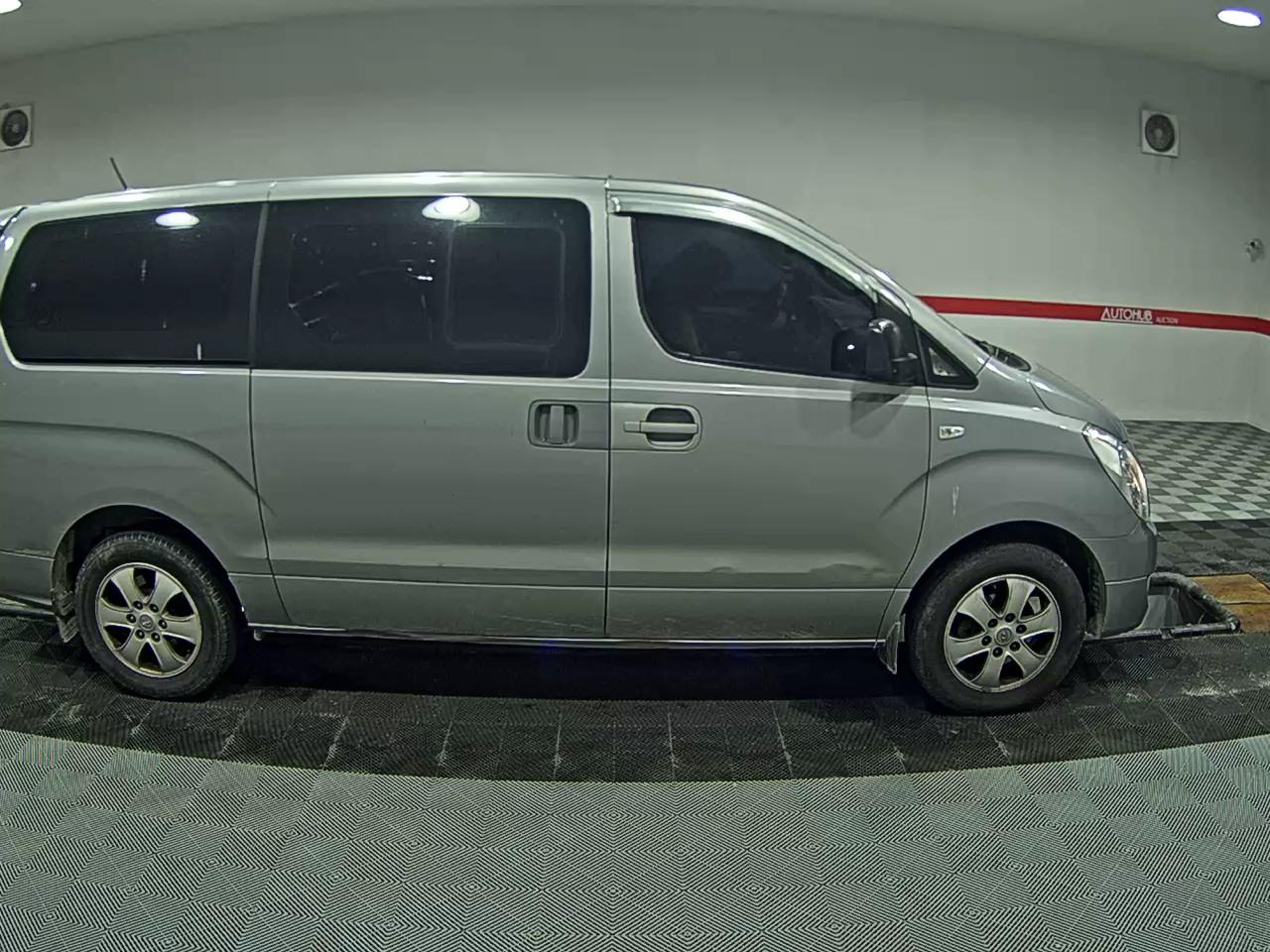 2016 - hyundai grand starex