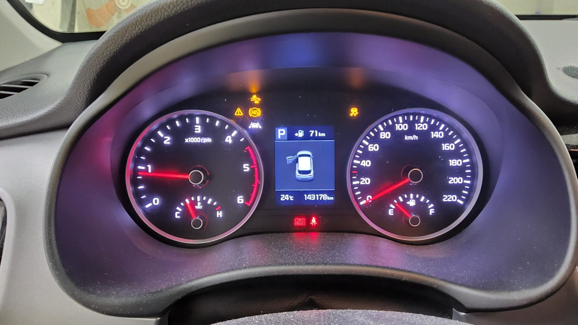 2018 - kia stonic