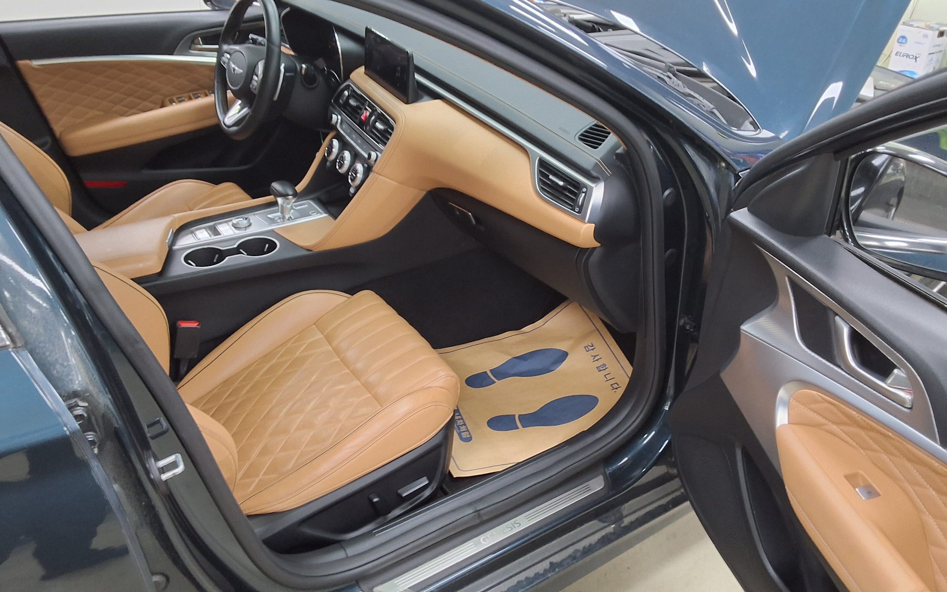 2023 - genesis g70