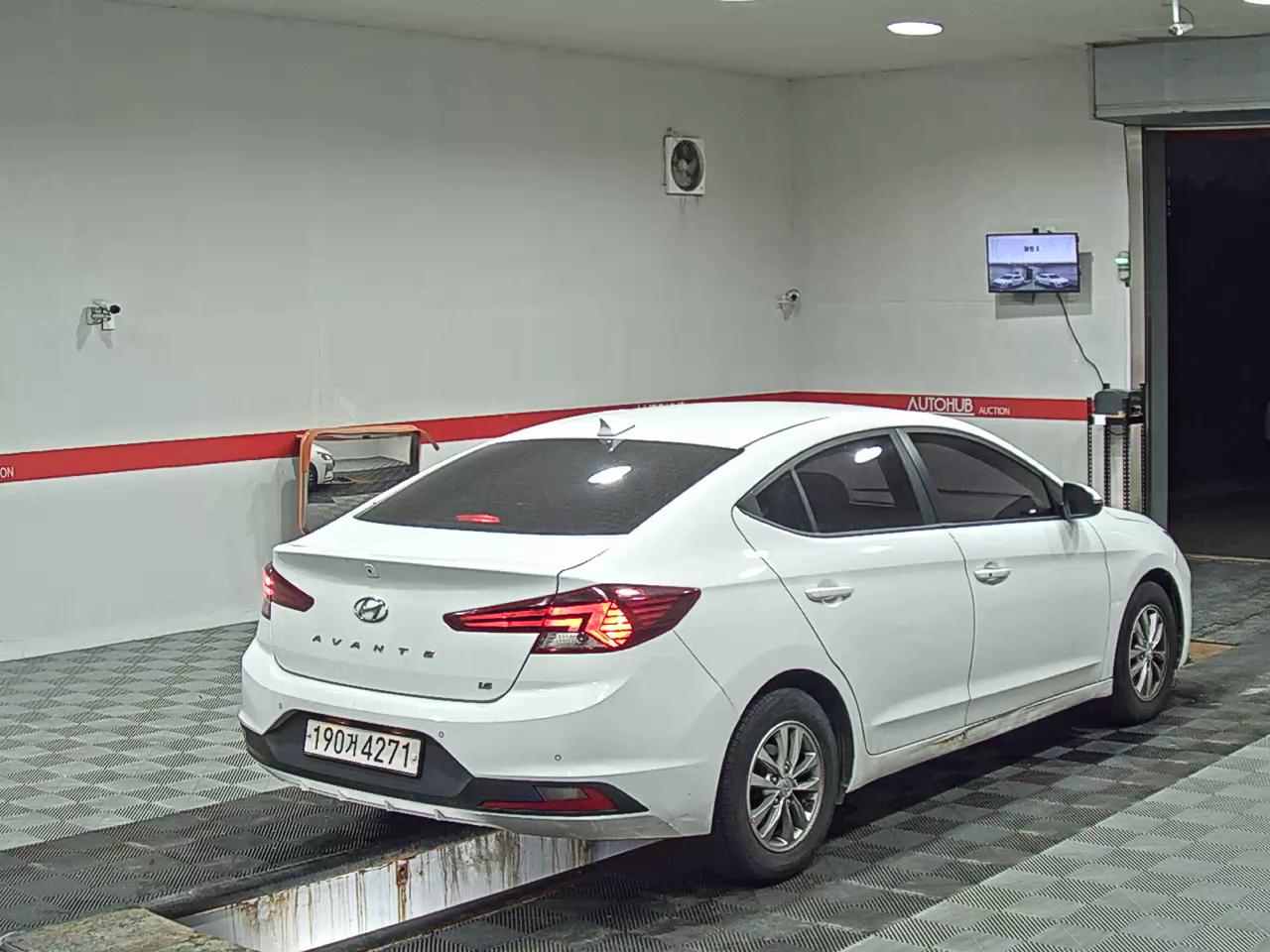 2020 - hyundai avante