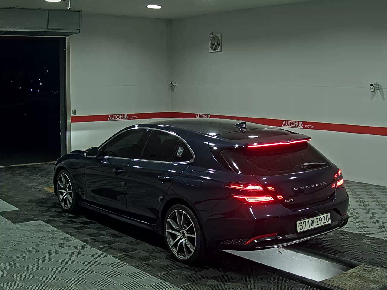 2023 - genesis g70