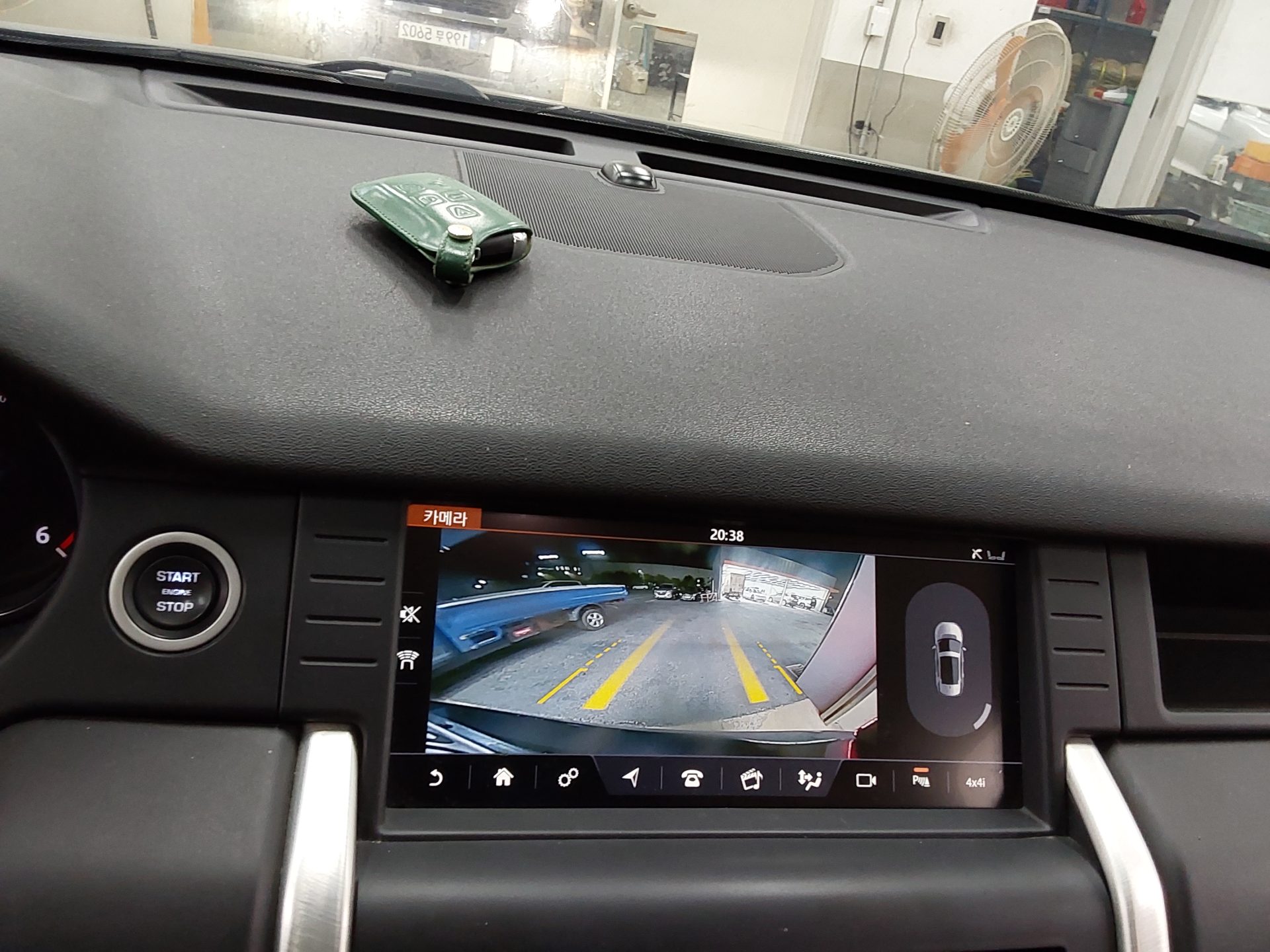 2018 - land rover discovery