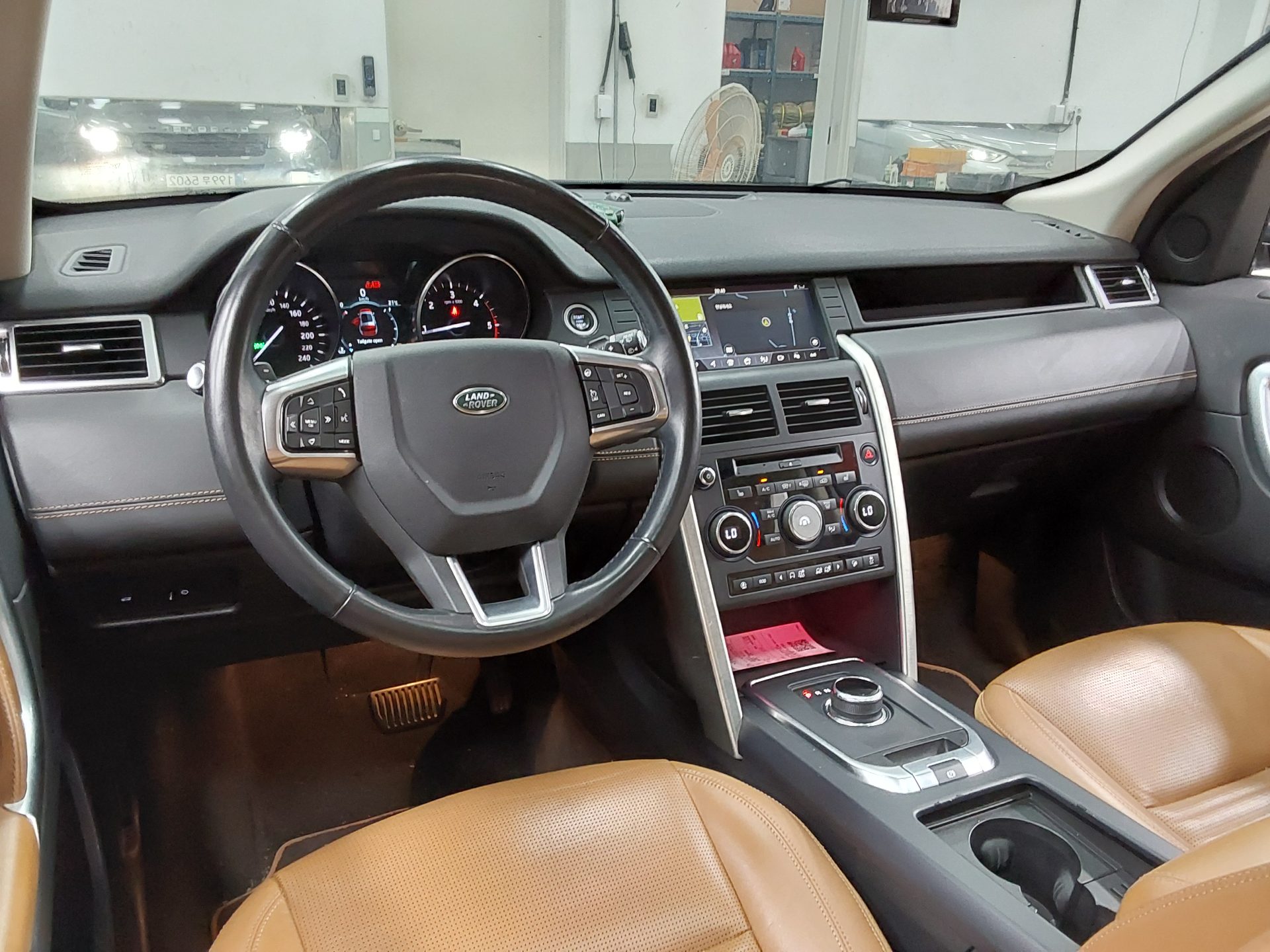 2018 - land rover discovery