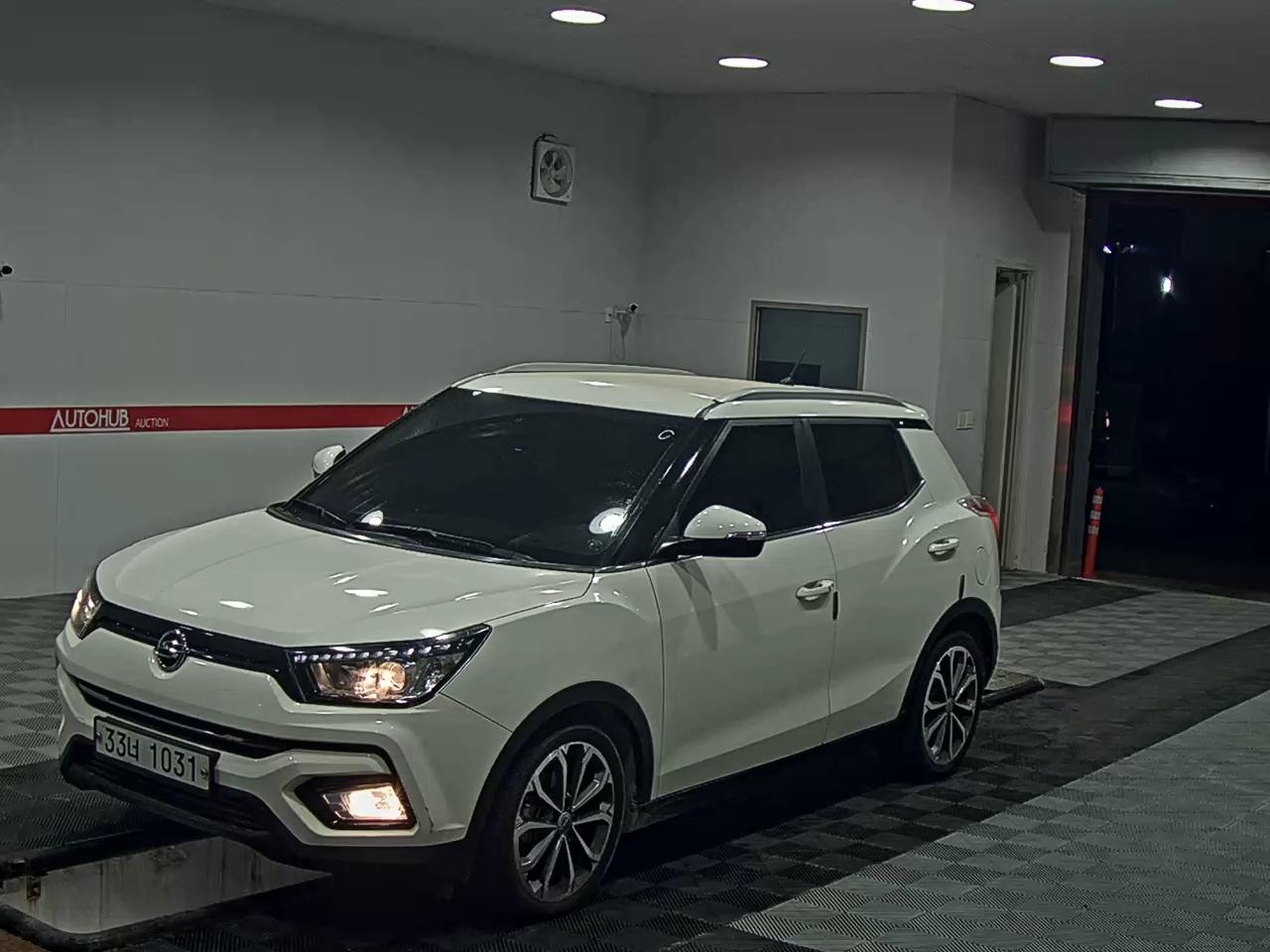 KG MOBILITY (SSANGYONG) TIVOLI ARMOUR VX