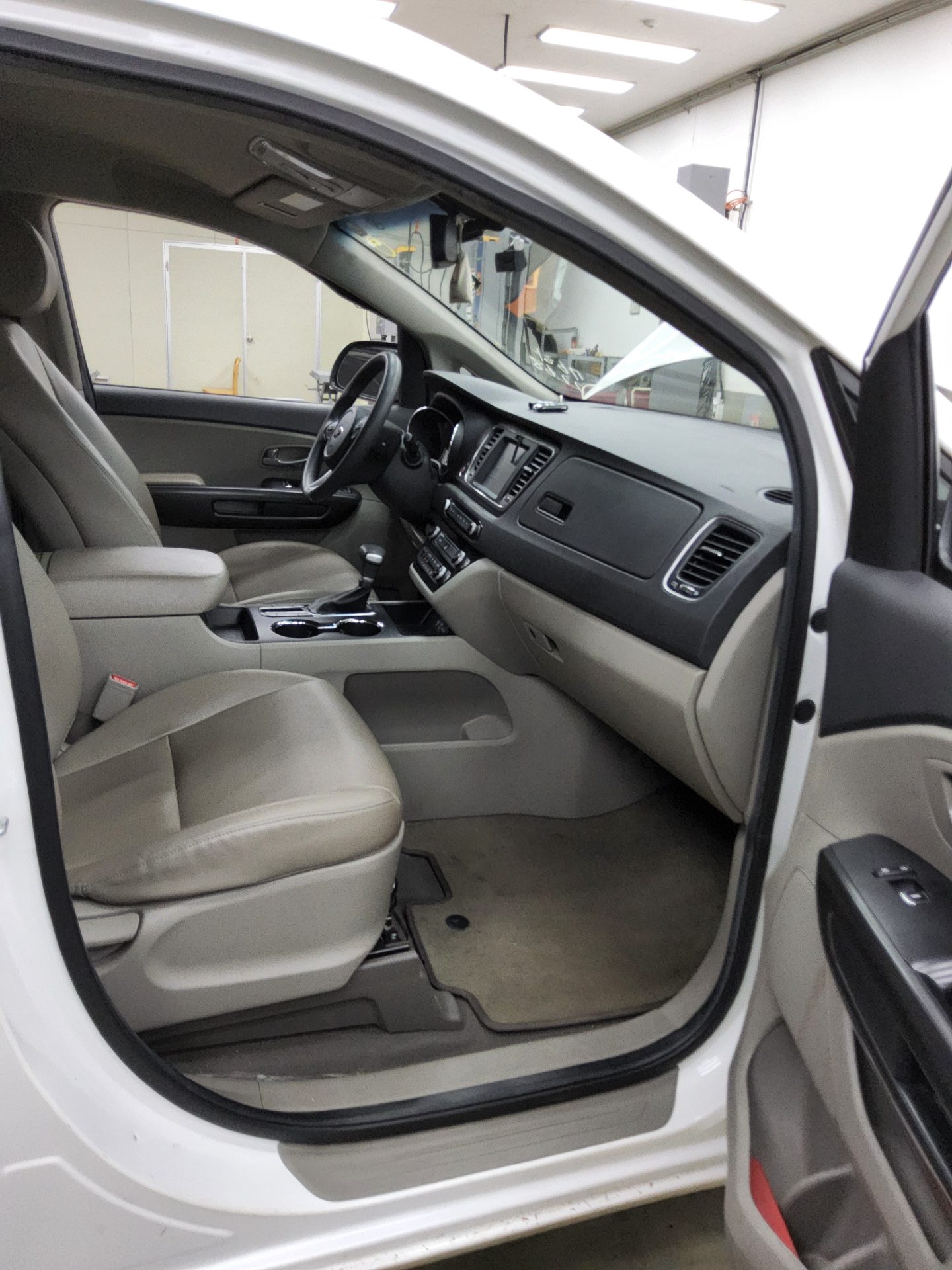 2020 - kia carnival