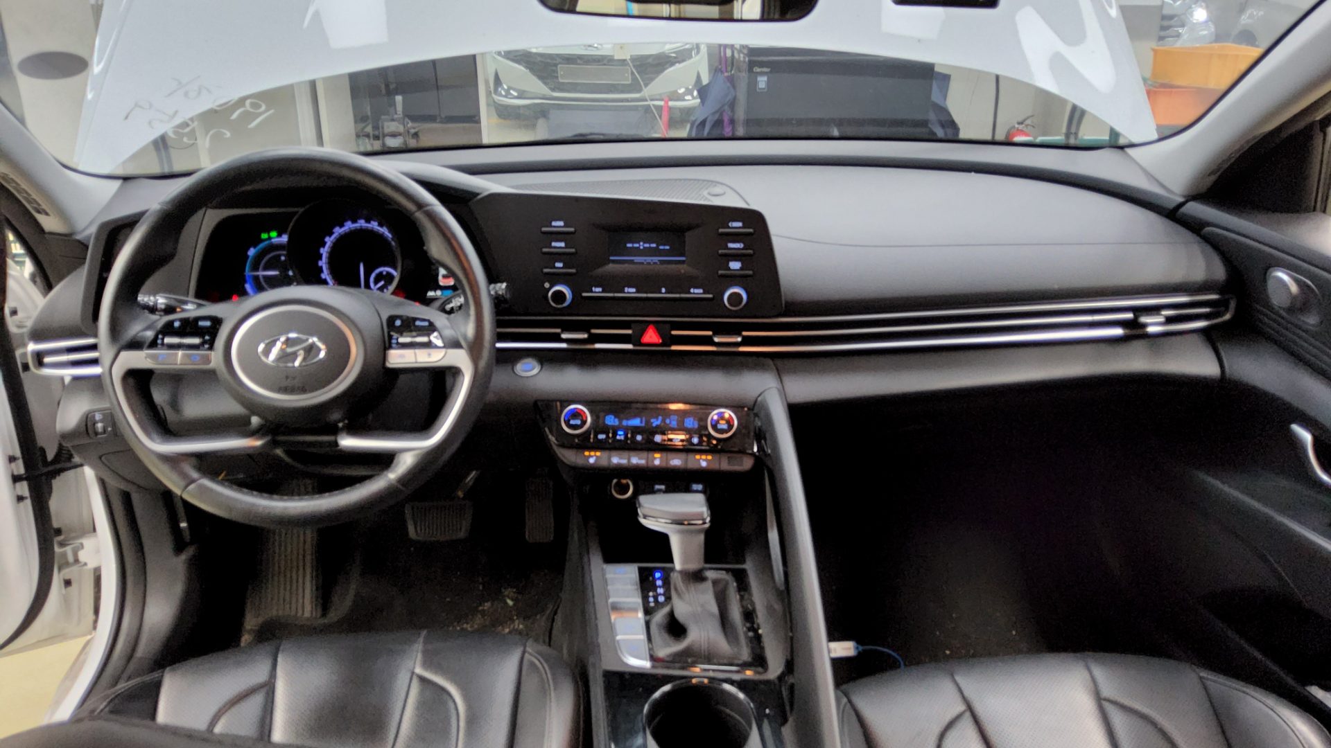 2023 - hyundai avante