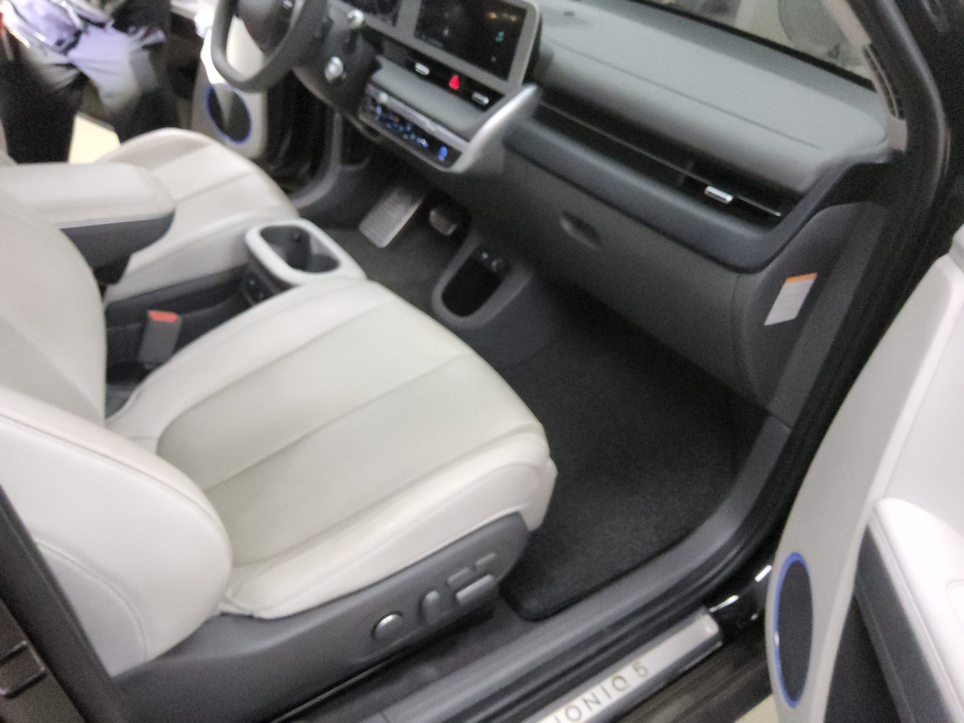 2023 - hyundai ioniq