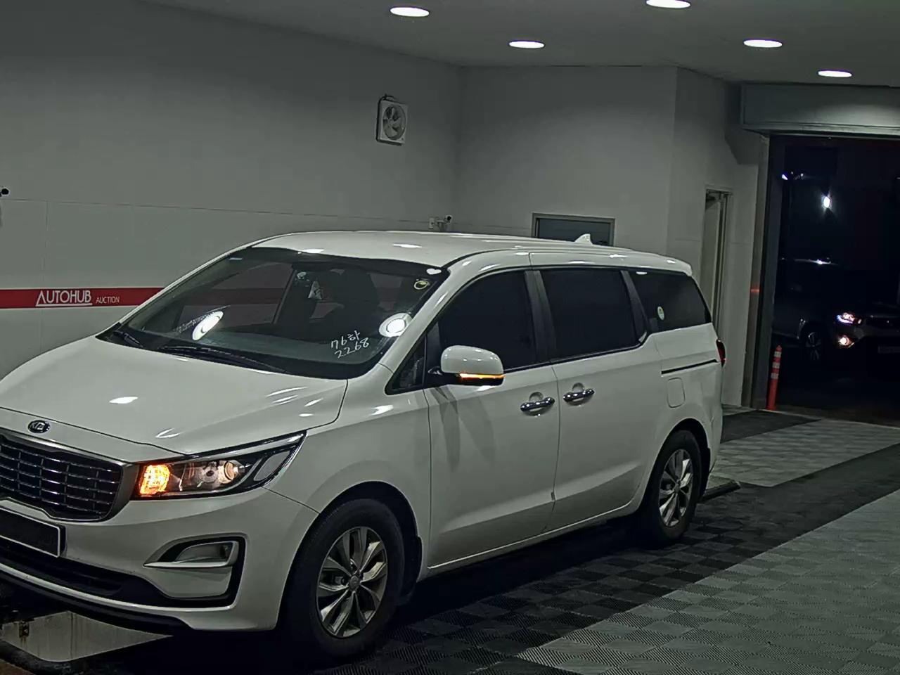 2020 - kia carnival