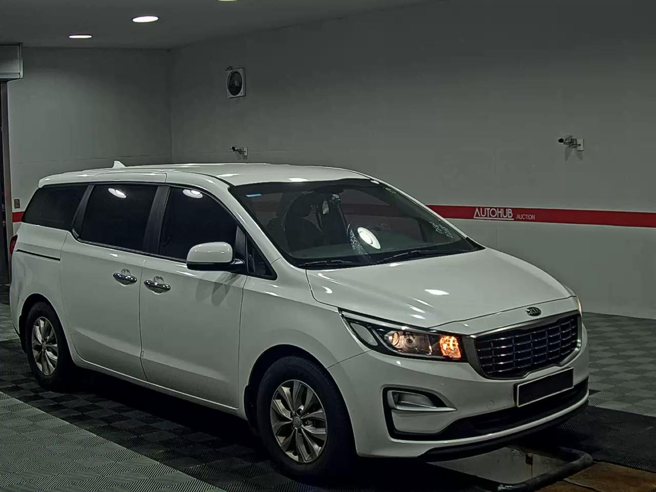 2020 - kia carnival