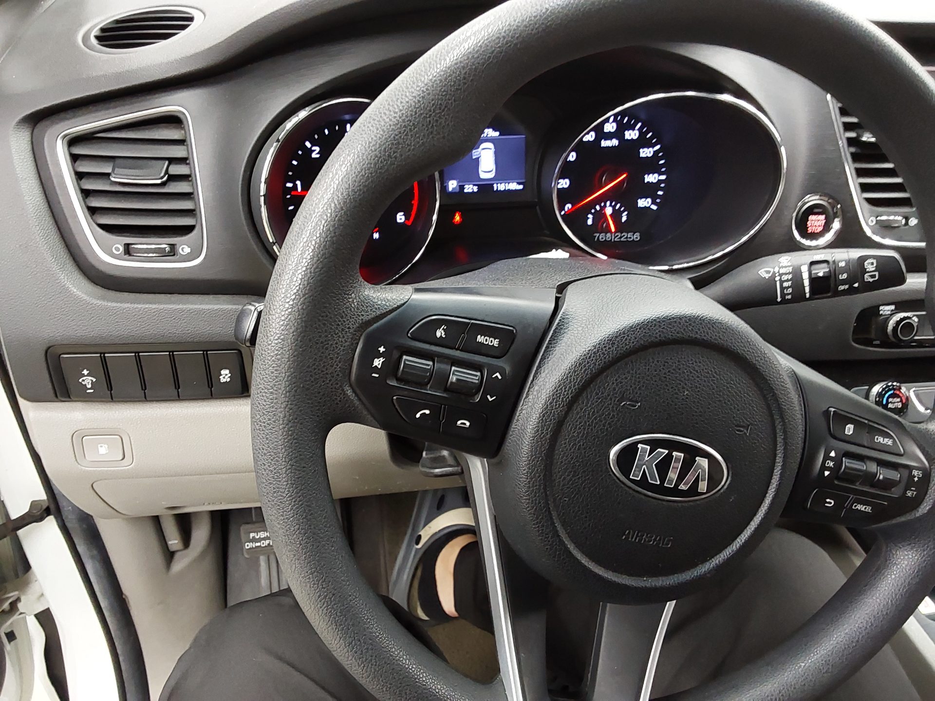 2020 - kia carnival