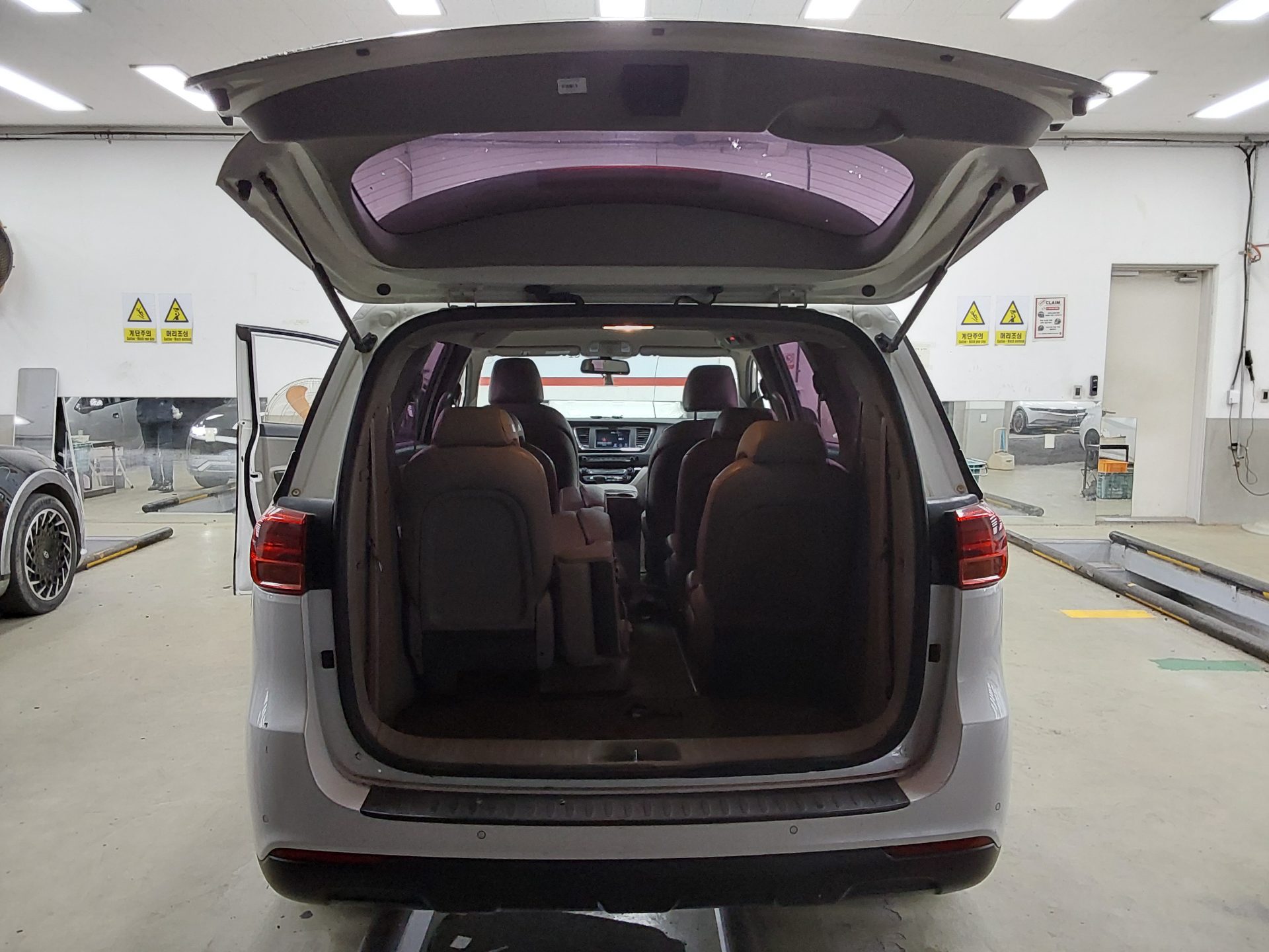 2020 - kia carnival