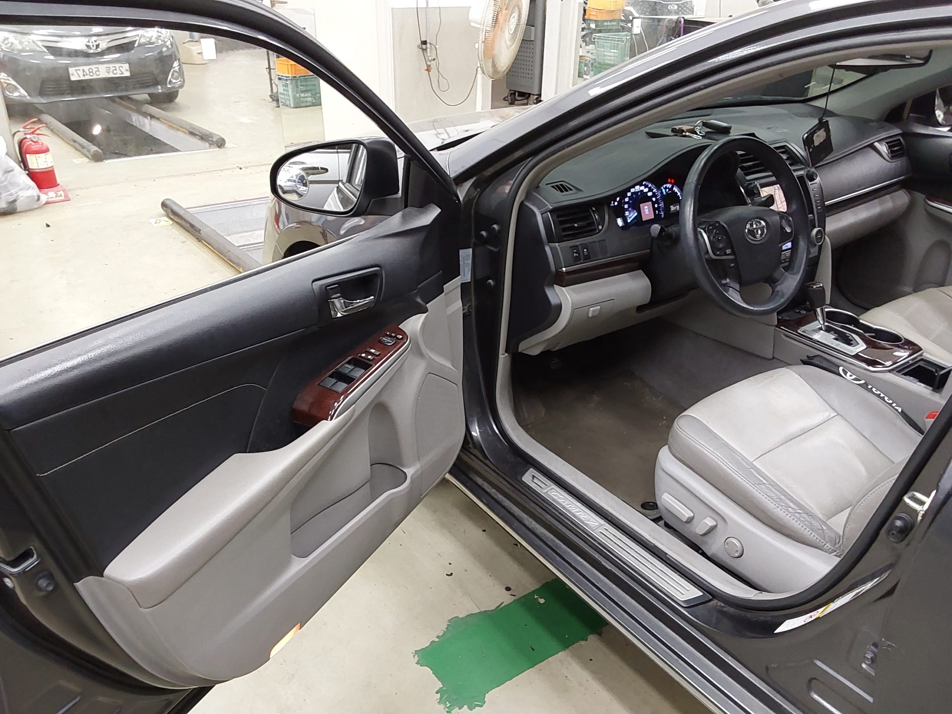 2014 - toyota camry