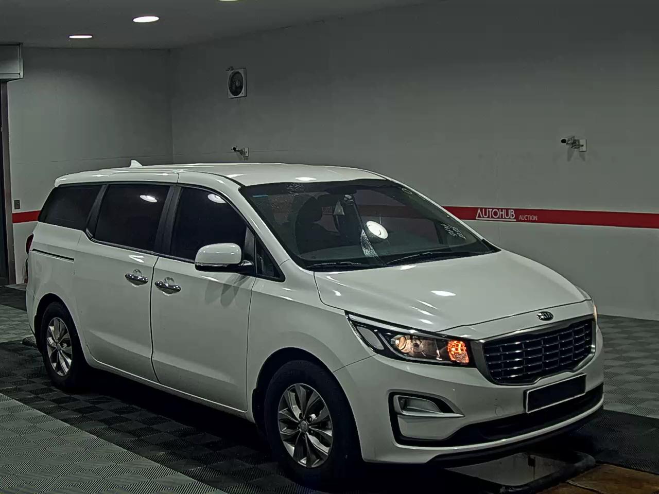 2020 - kia carnival