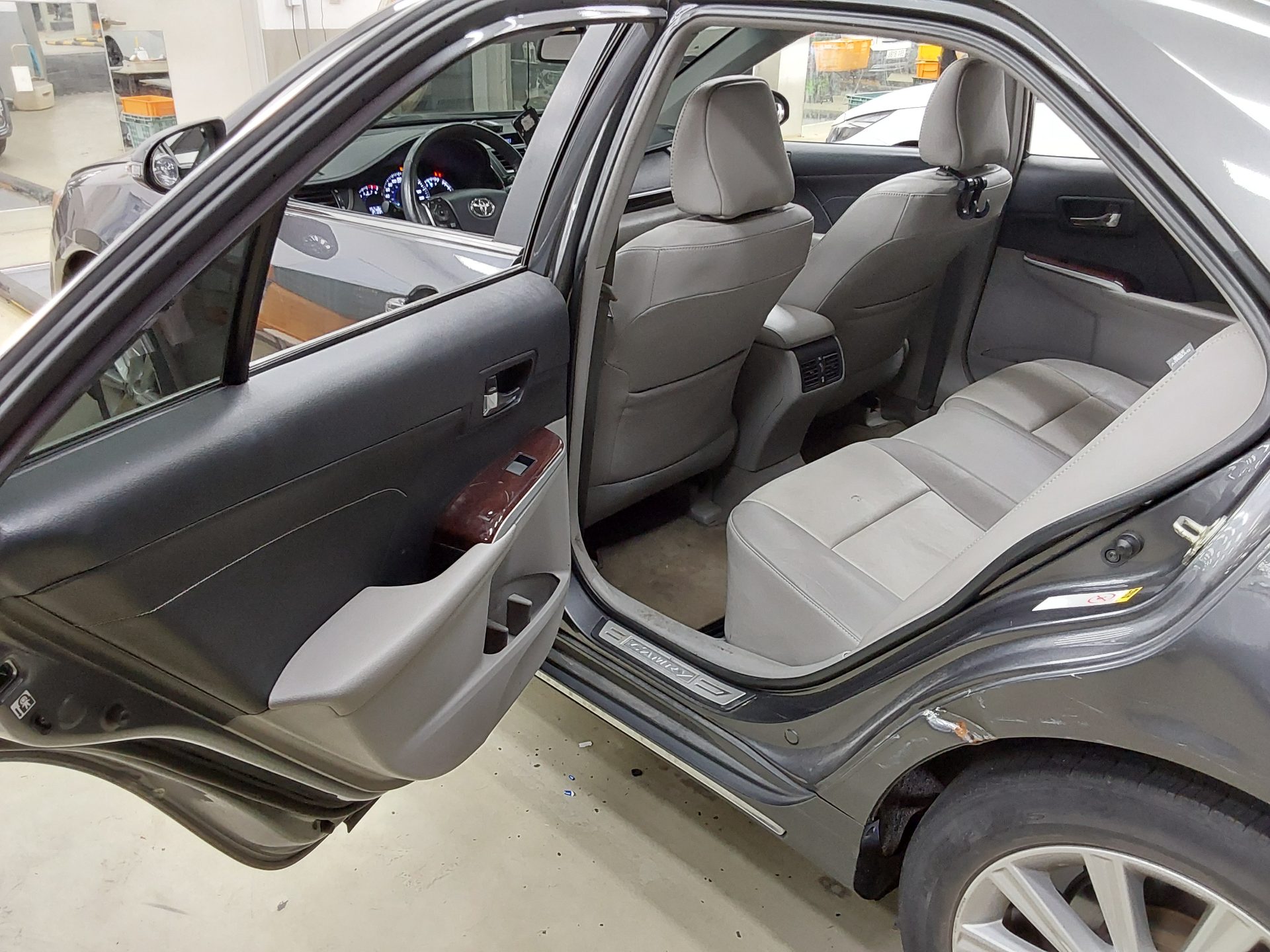 2014 - toyota camry