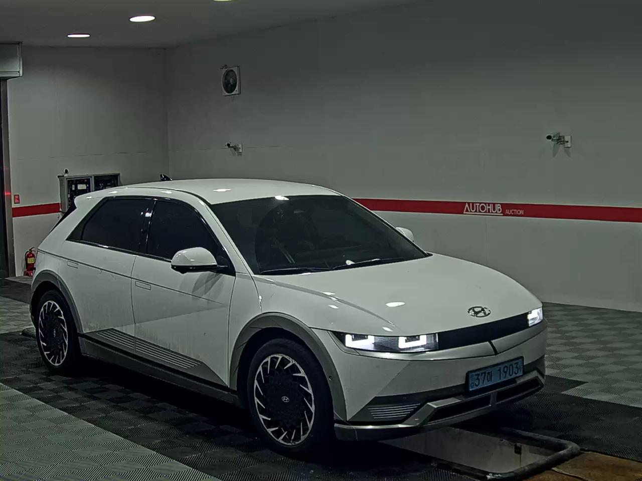 2022 - hyundai ioniq