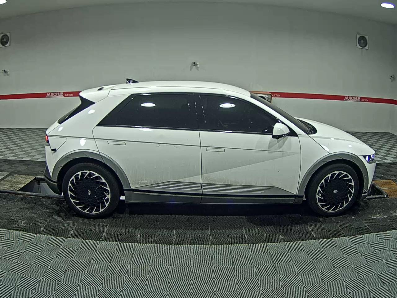 2022 - hyundai ioniq