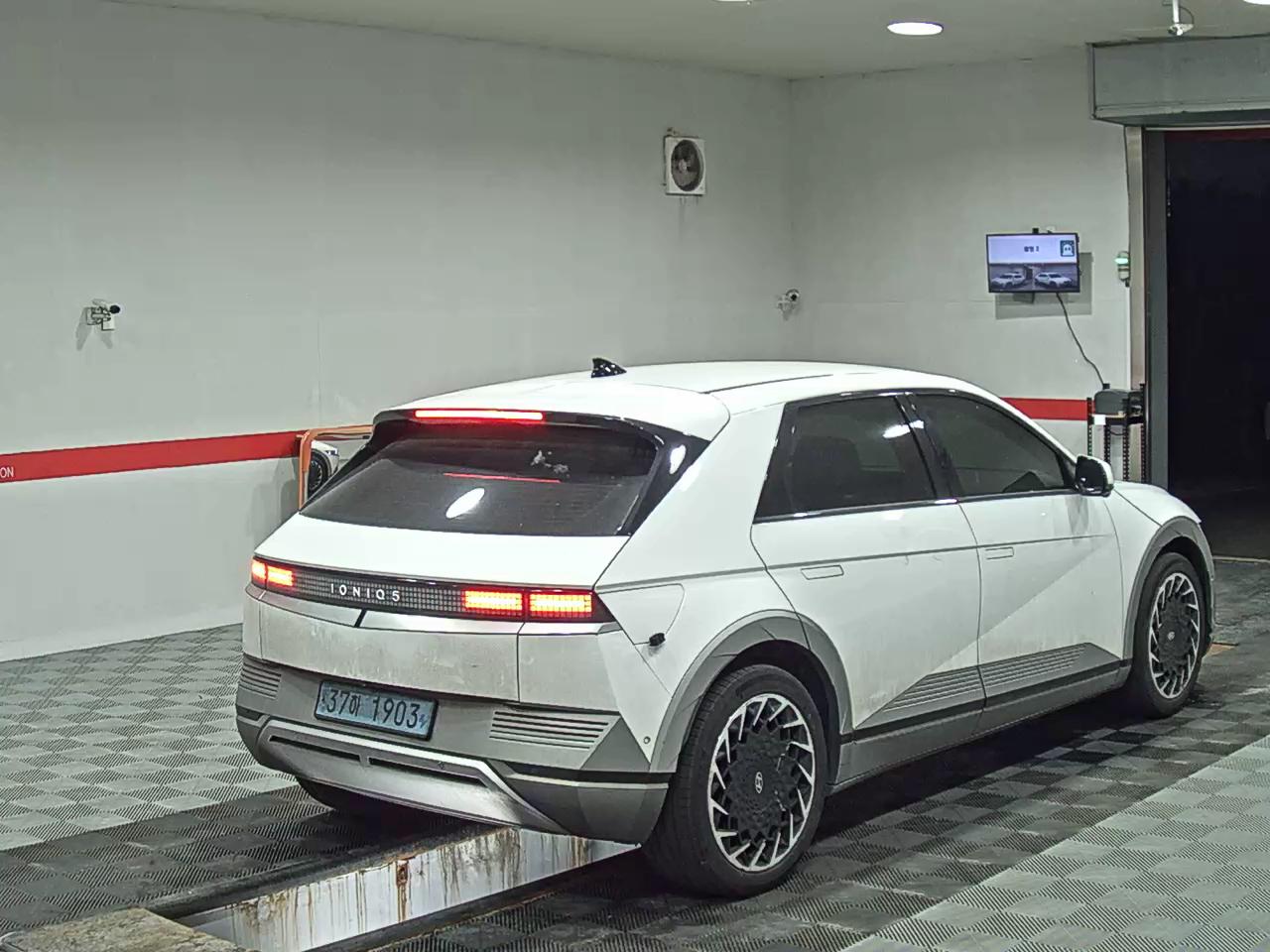 2022 - hyundai ioniq