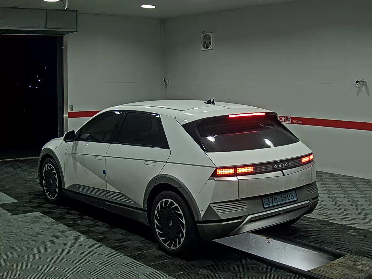 2022 - hyundai ioniq