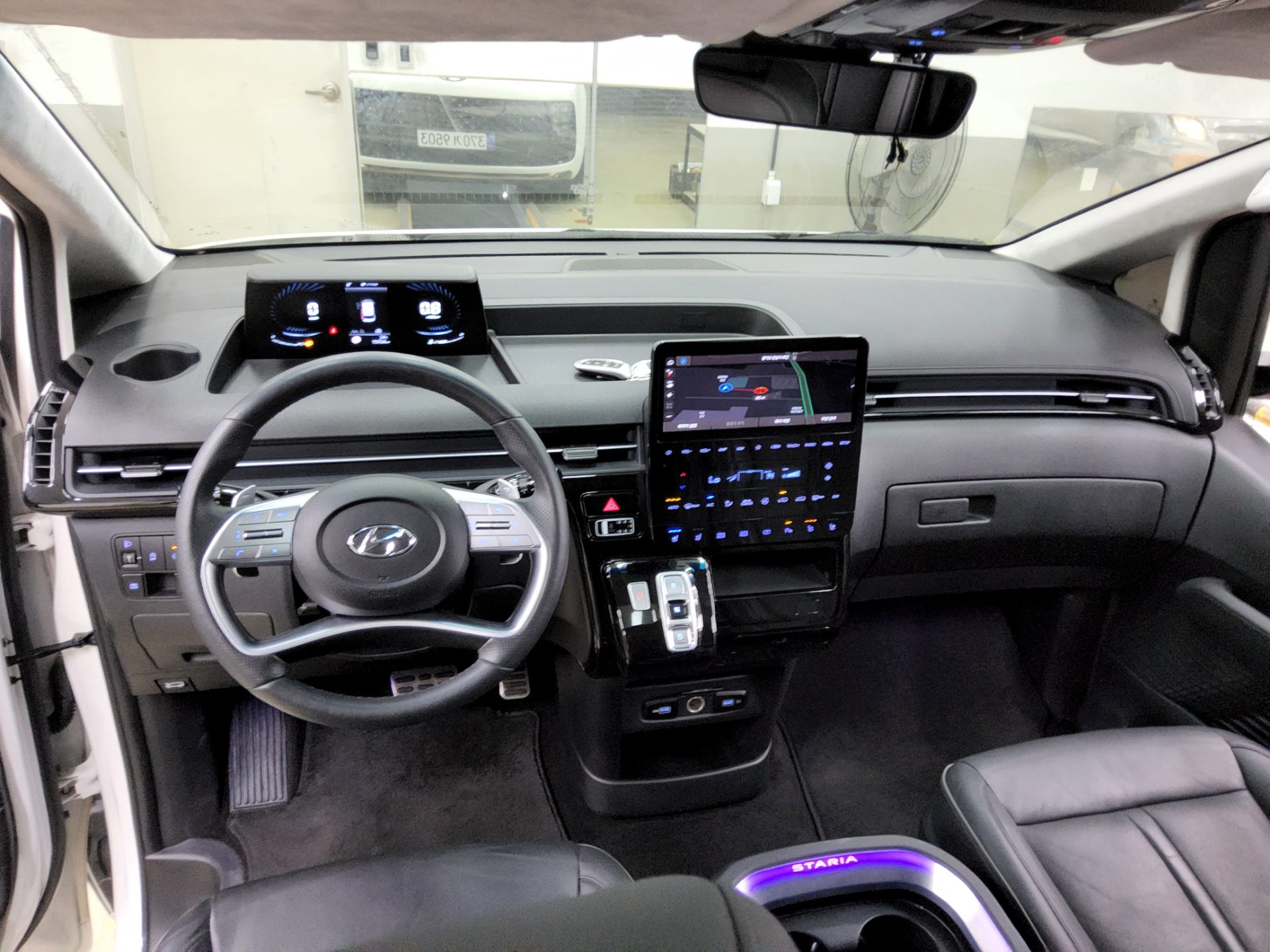 2024 - hyundai staria