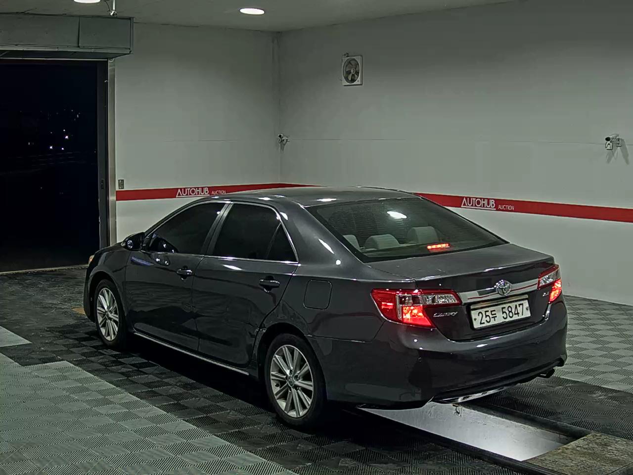 2014 - toyota camry