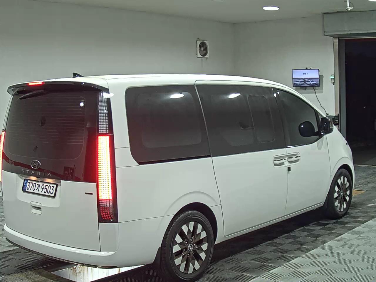 2024 - hyundai staria