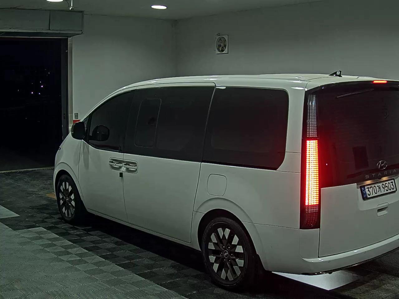 2024 - hyundai staria