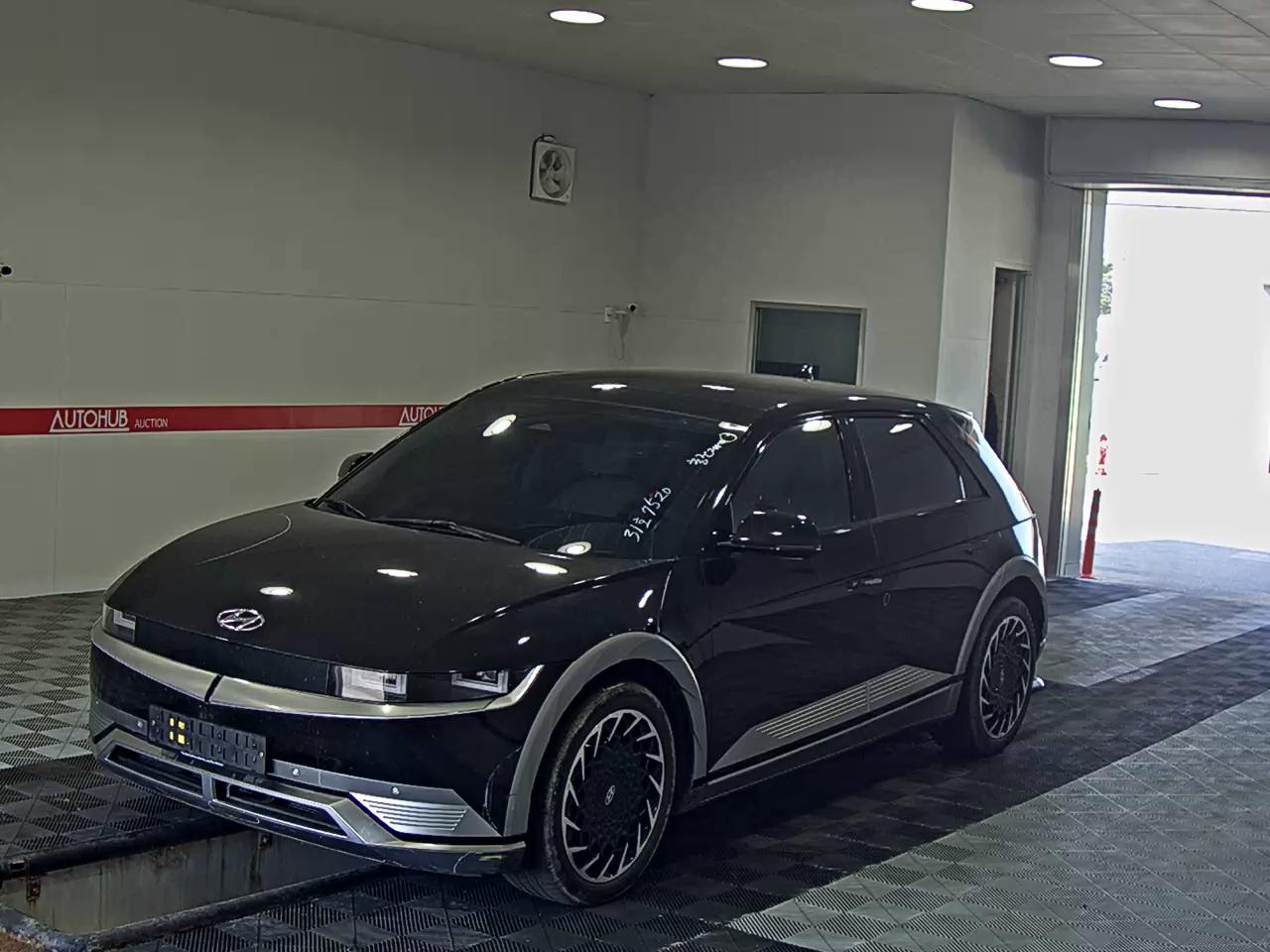 2023 - hyundai ioniq