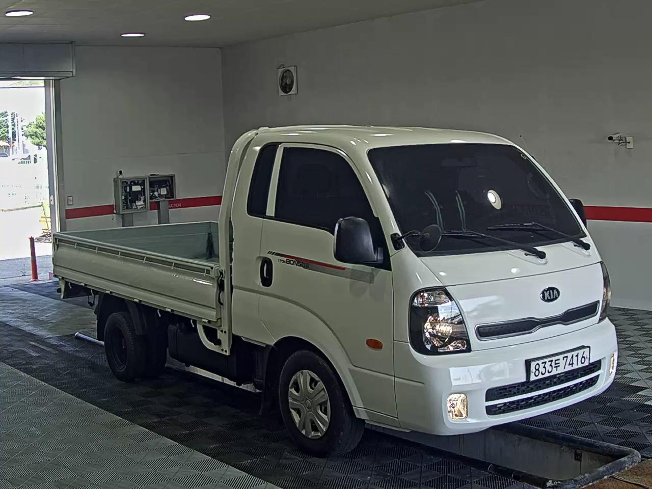 2017 - kia bongo