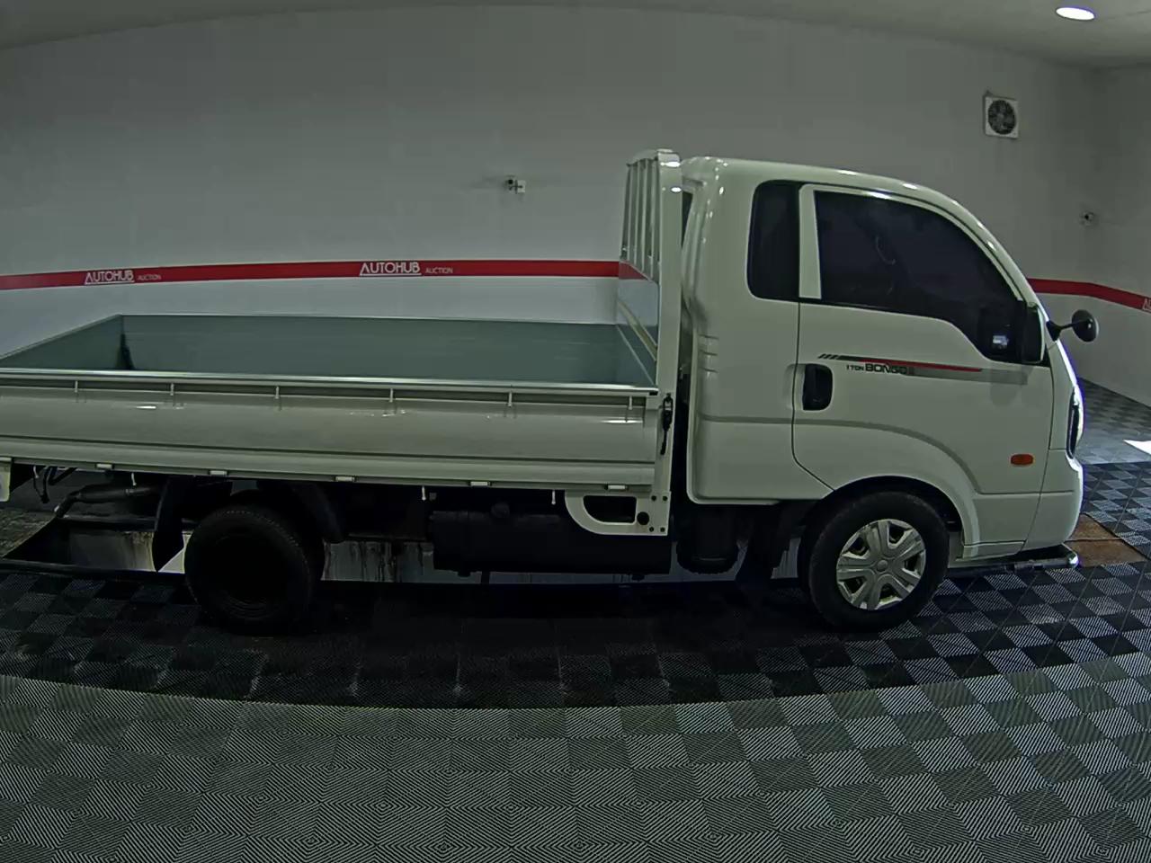 2017 - kia bongo