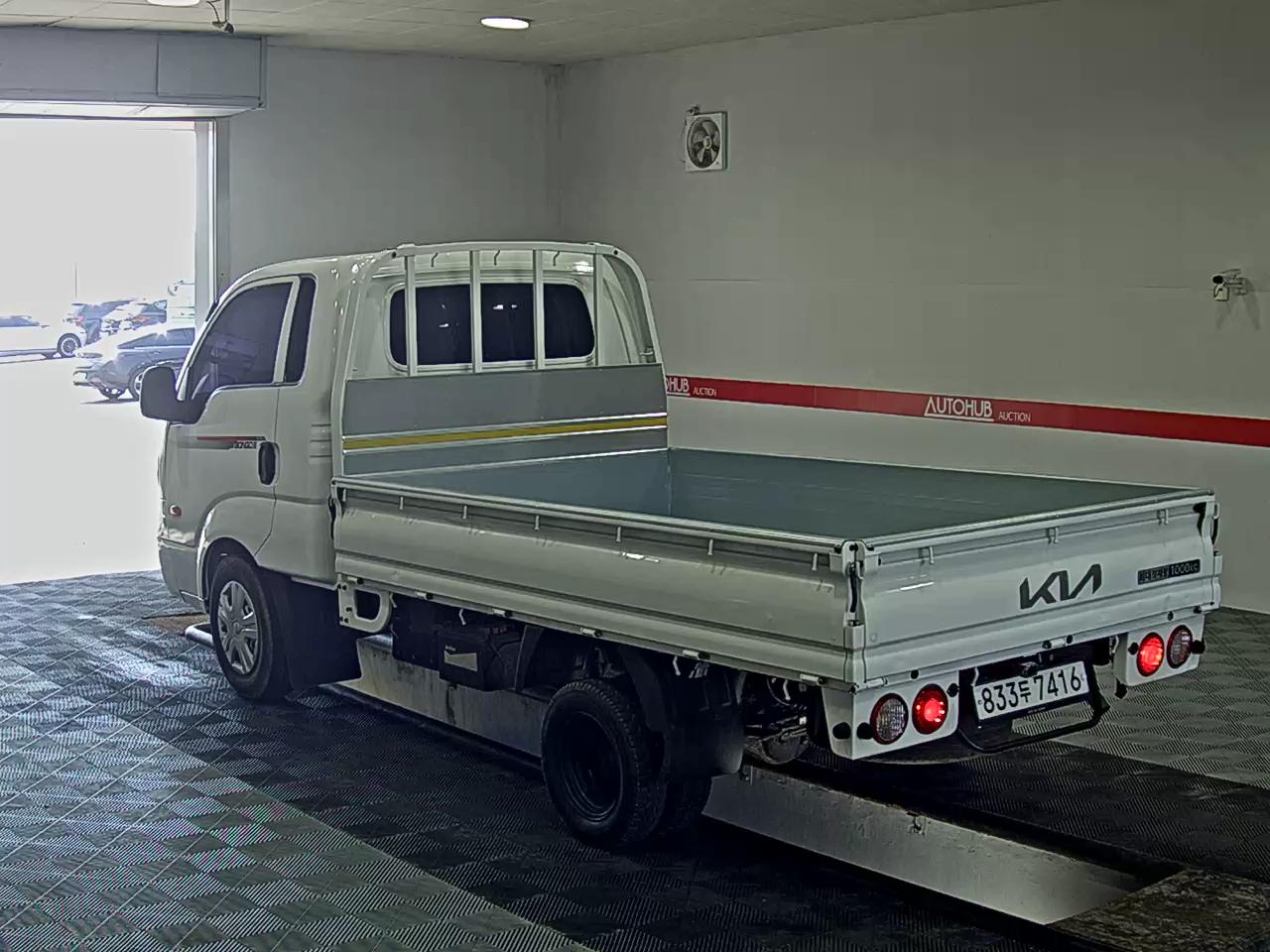 2017 - kia bongo