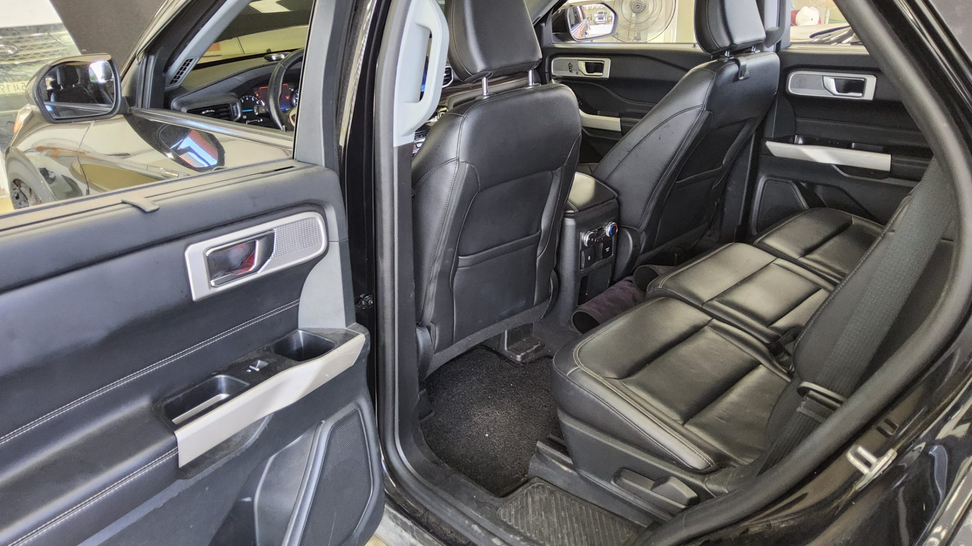 2021 - ford explorer