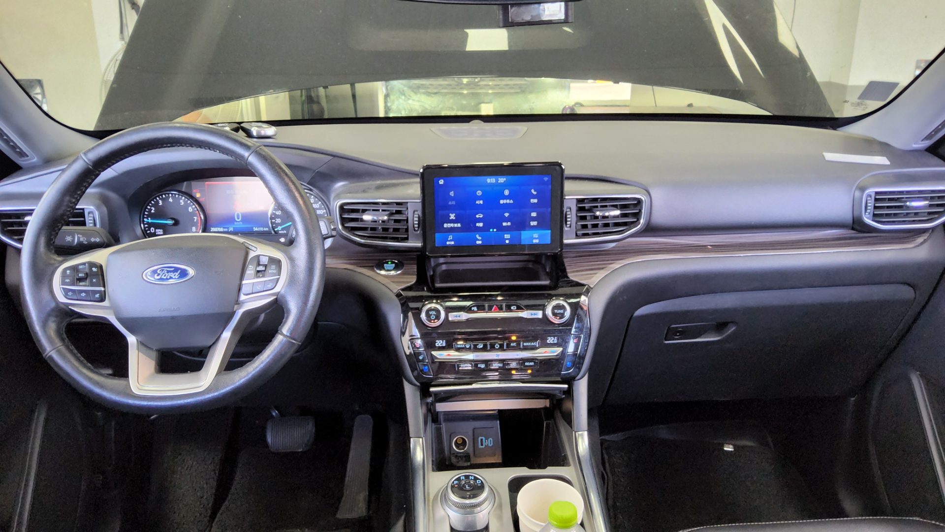 2021 - ford explorer