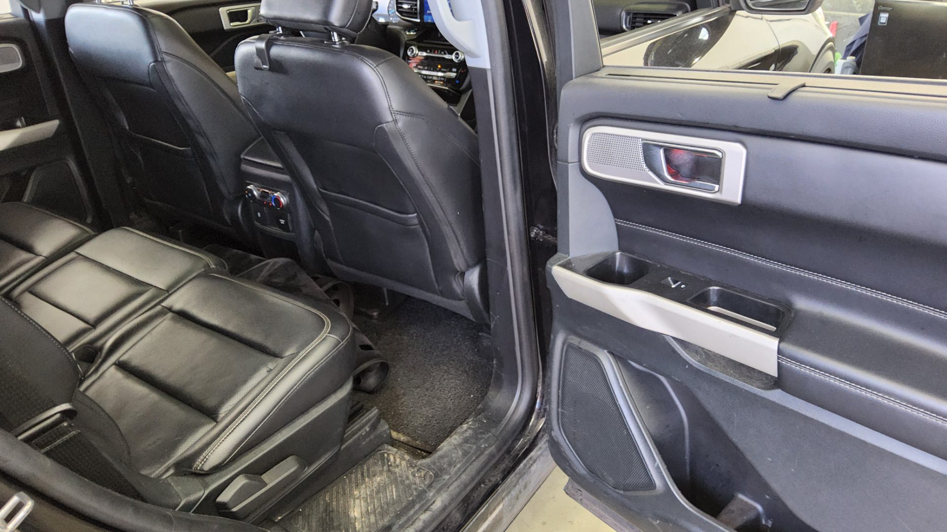 2021 - ford explorer