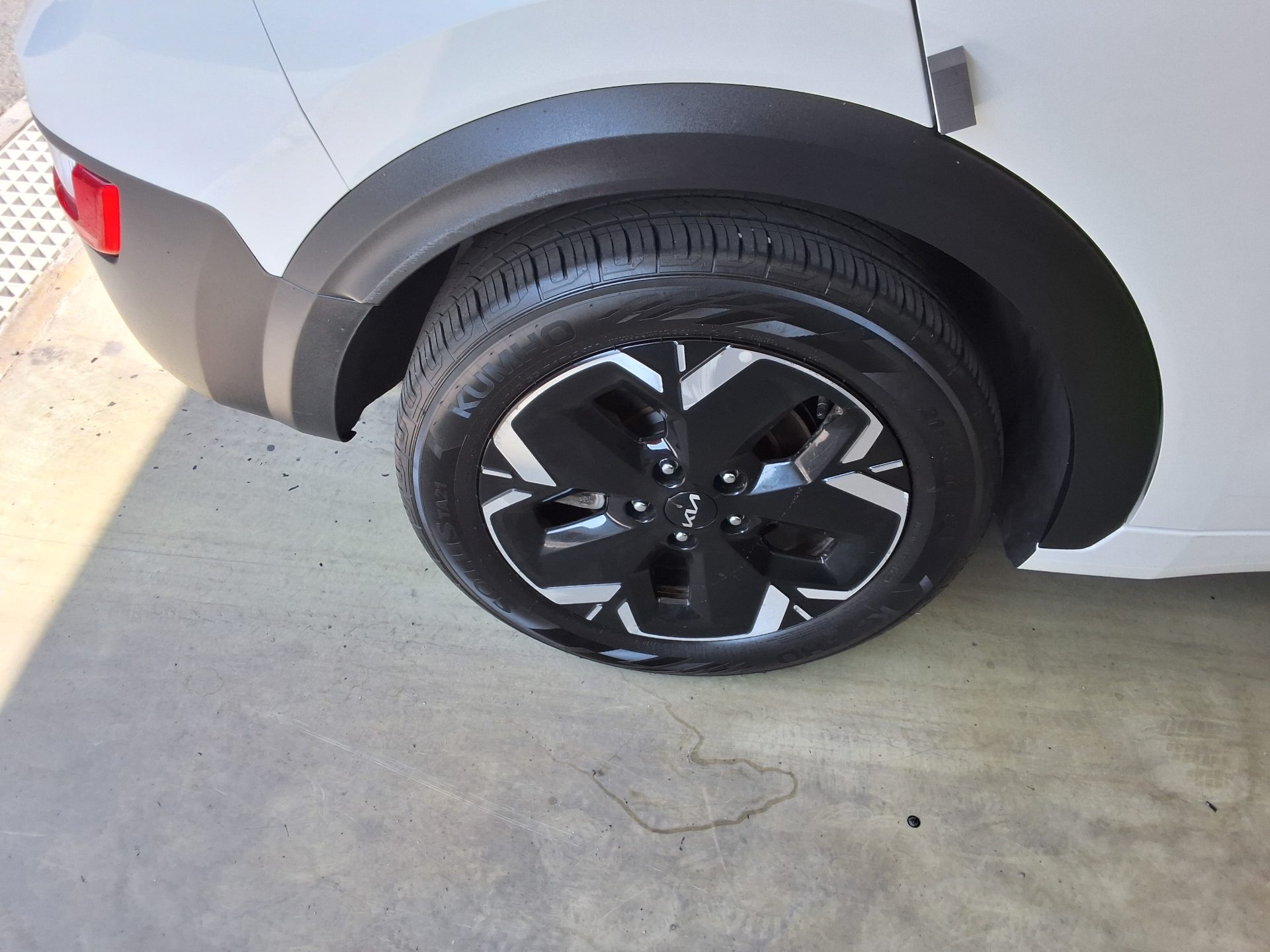 2023 - kia niro