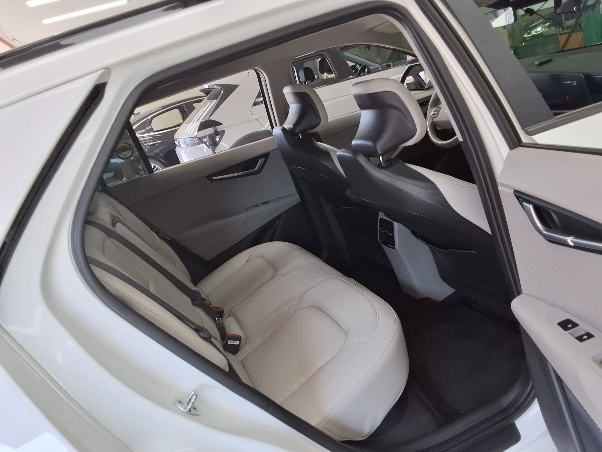 2023 - kia niro