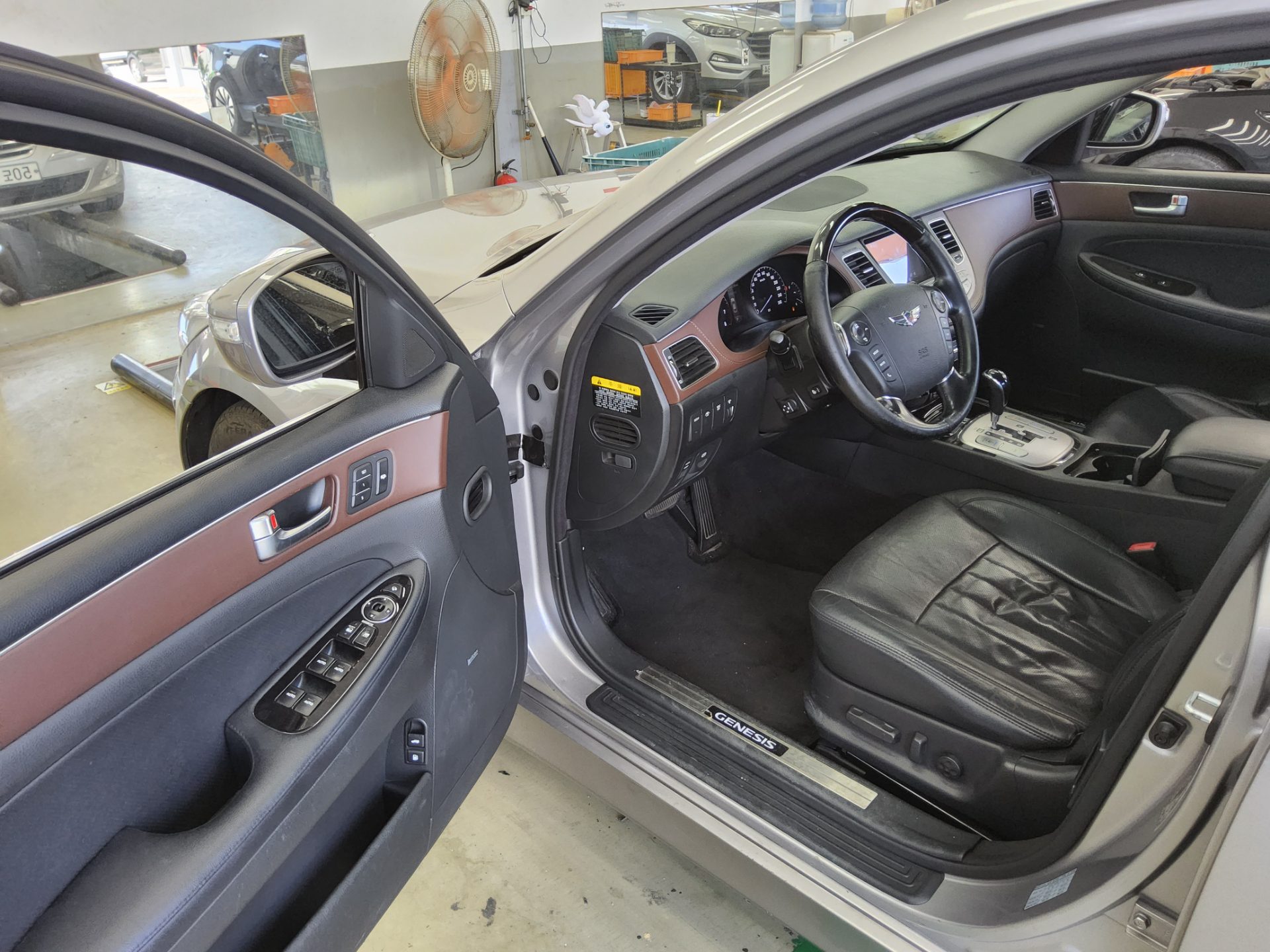 2012 - hyundai bh