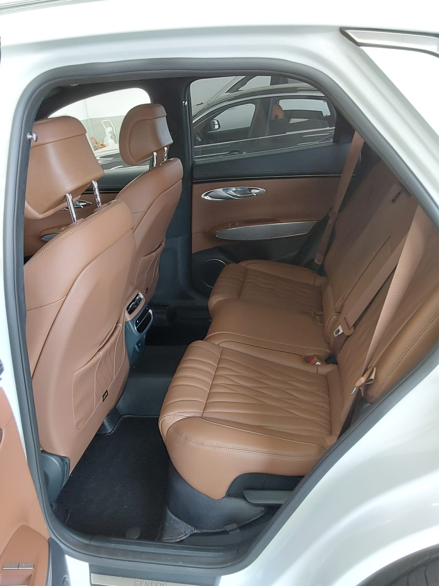 2024 - genesis gv70