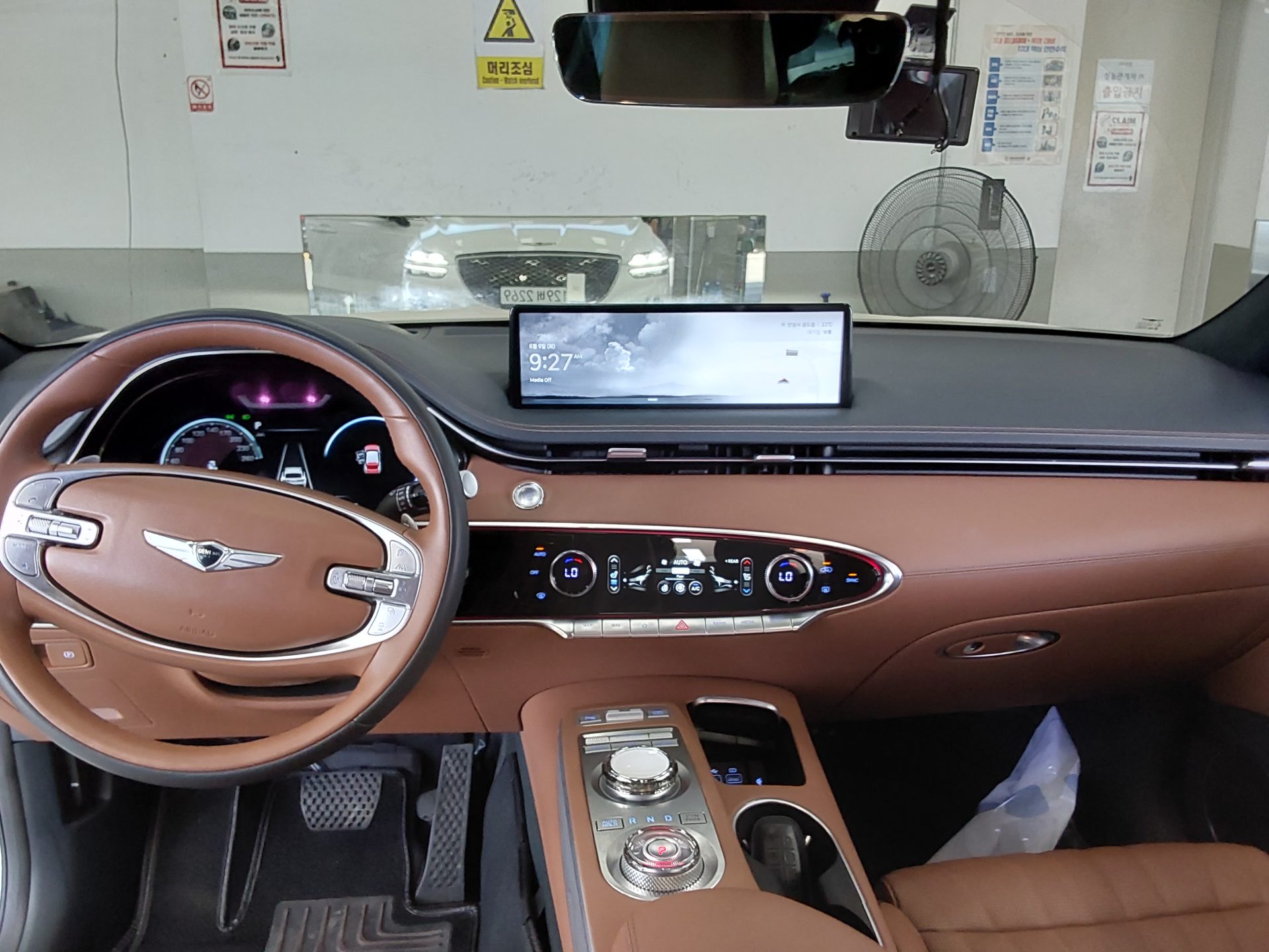 2024 - genesis gv70